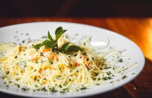 Μακαρονάδα με Σκόρδο και Ελαιόλαδο Garlic Pasta