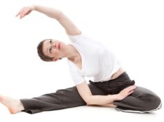 5 Απλές Ασκήσεις που Μπορείτε να Κάνετε στο Σπίτι για να Ενισχύσετε την Ενέργεια και τη Διάθεση Fitness